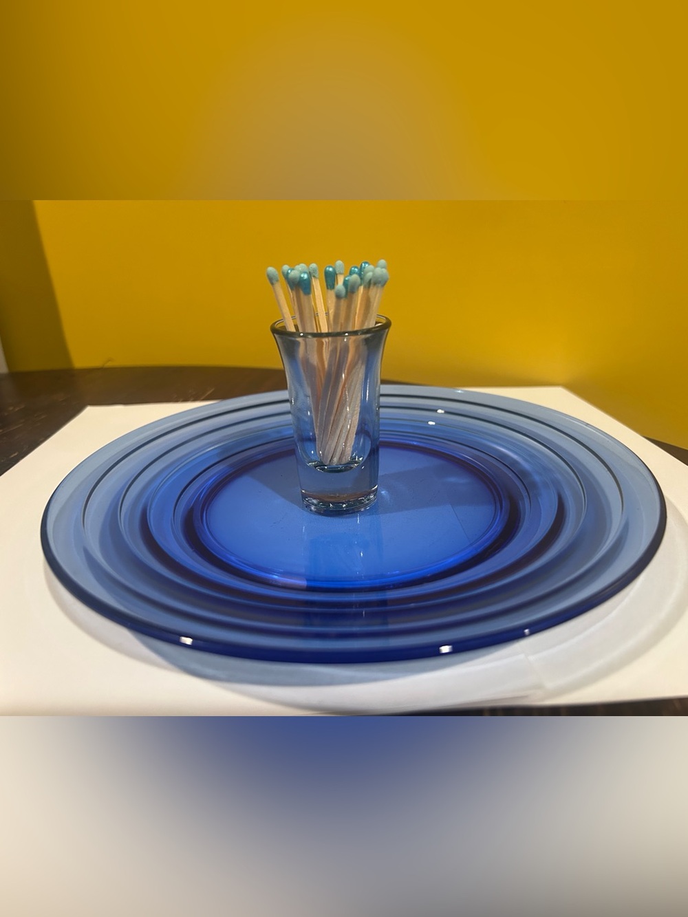 Restyle Vintage Hazel Atlas Cobalt Blue Anchor Hocking plates w Match Holder - Picture 2 of 8